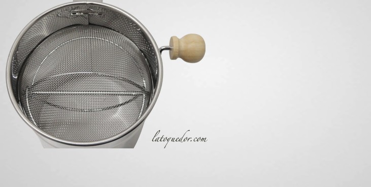 Tamiseur Électrique à Farine - Pratique Et Rapide Pour Pâtisserie Maison | Design Ergonomique | Alimentation Par Piles