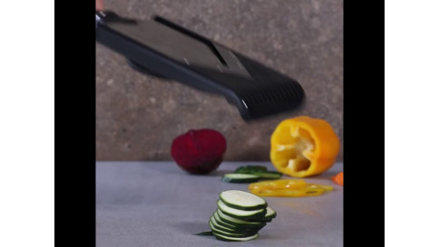 Tuto - Comment utiliser la mandoline Microplane coupe V ?